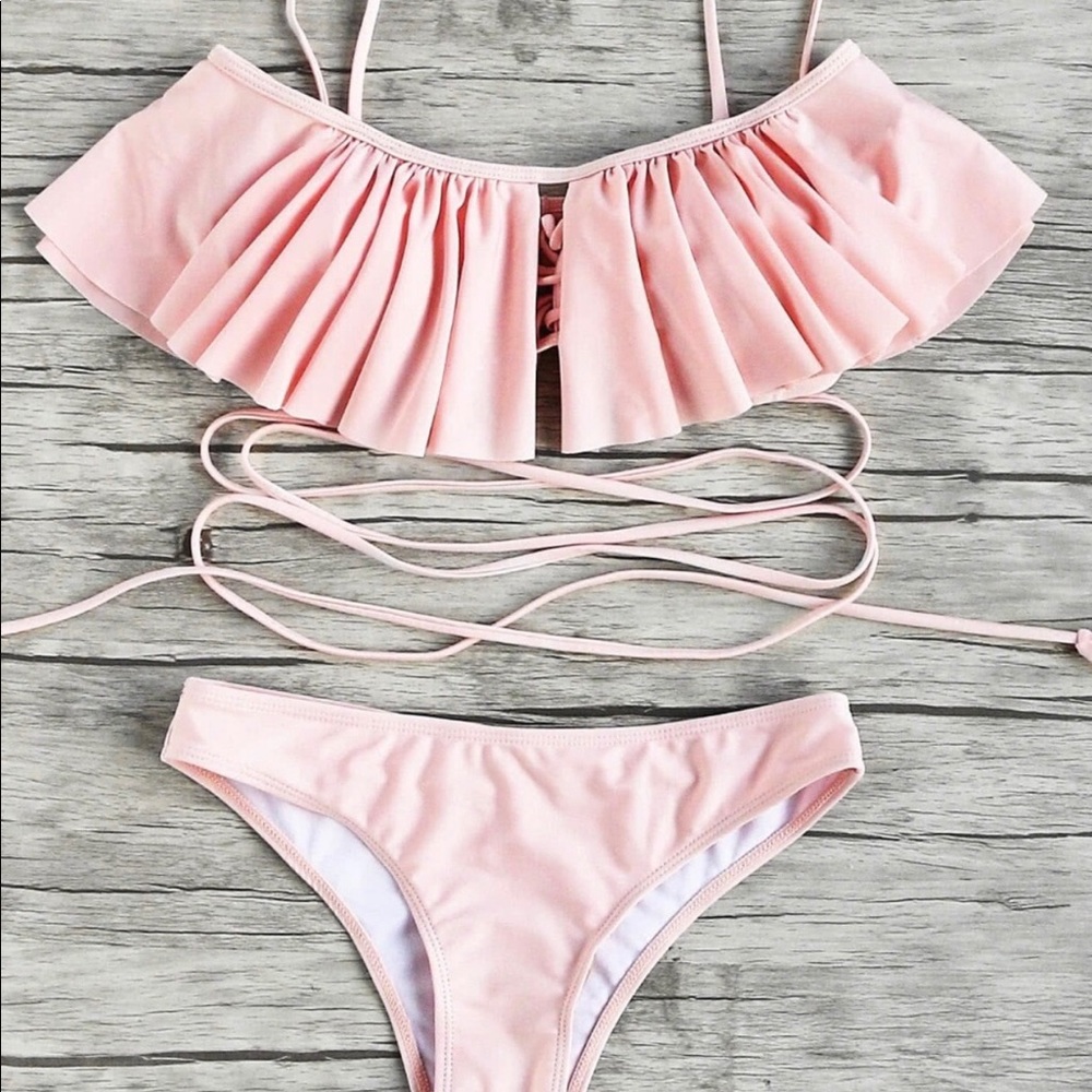 Flounce bikini